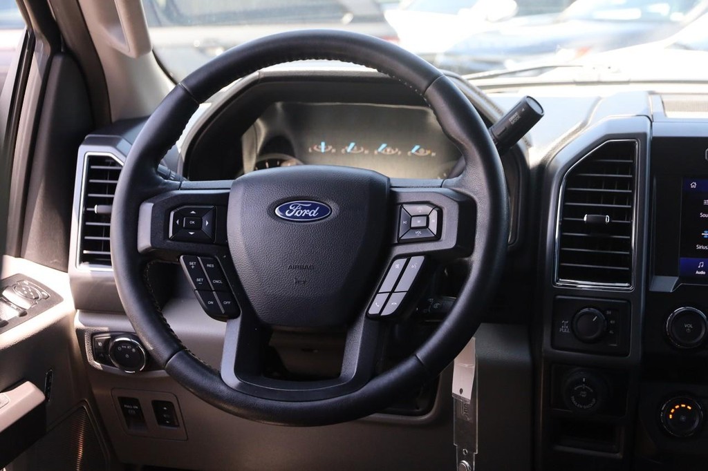 Ford F-150 Vehicle Full-screen Gallery Image 22