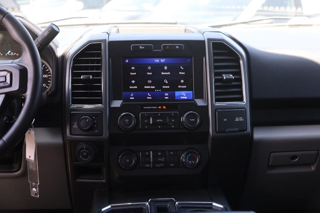 Ford F-150 Vehicle Full-screen Gallery Image 23