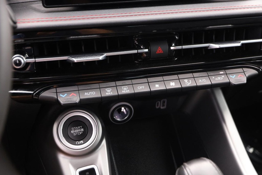 Dodge Hornet Vehicle Full-screen Gallery Image 17