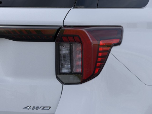 Ford Explorer Vehicle Image 21