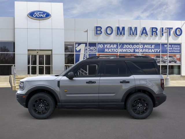 Ford Bronco Sport Vehicle Full-screen Gallery Image 3