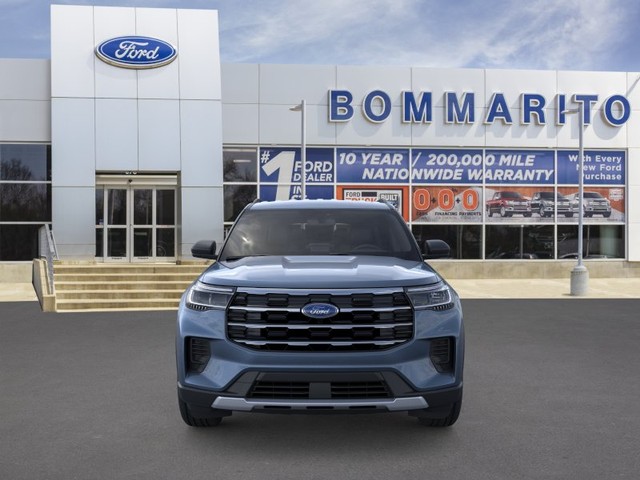Ford Explorer Vehicle Full-screen Gallery Image 6