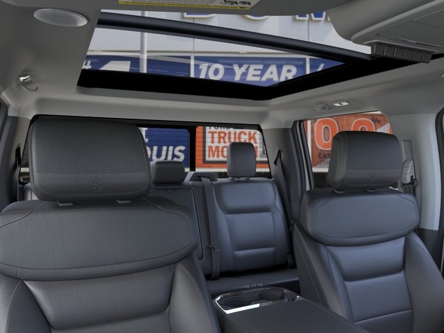 Ford Super Duty F-350 SRW Vehicle Image 22