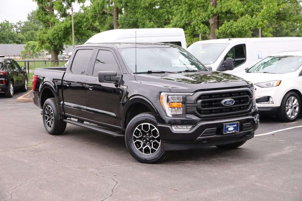Ford F-150 Vehicle Full-screen Gallery Image 2