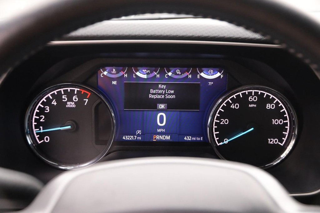 Ford F-150 Vehicle Full-screen Gallery Image 13