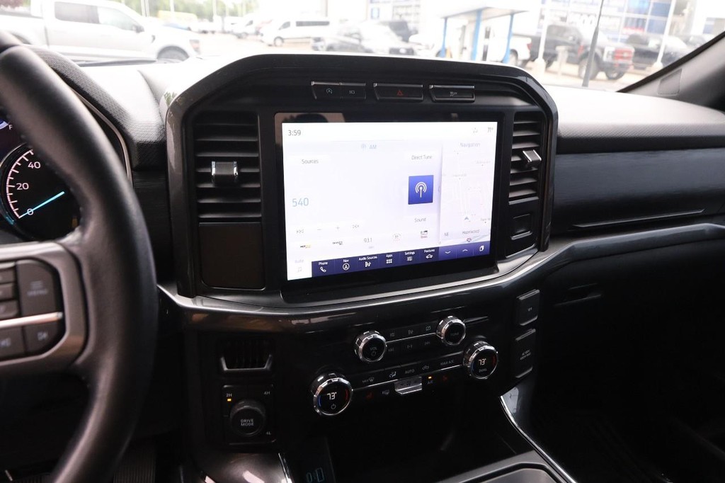 Ford F-150 Vehicle Full-screen Gallery Image 15