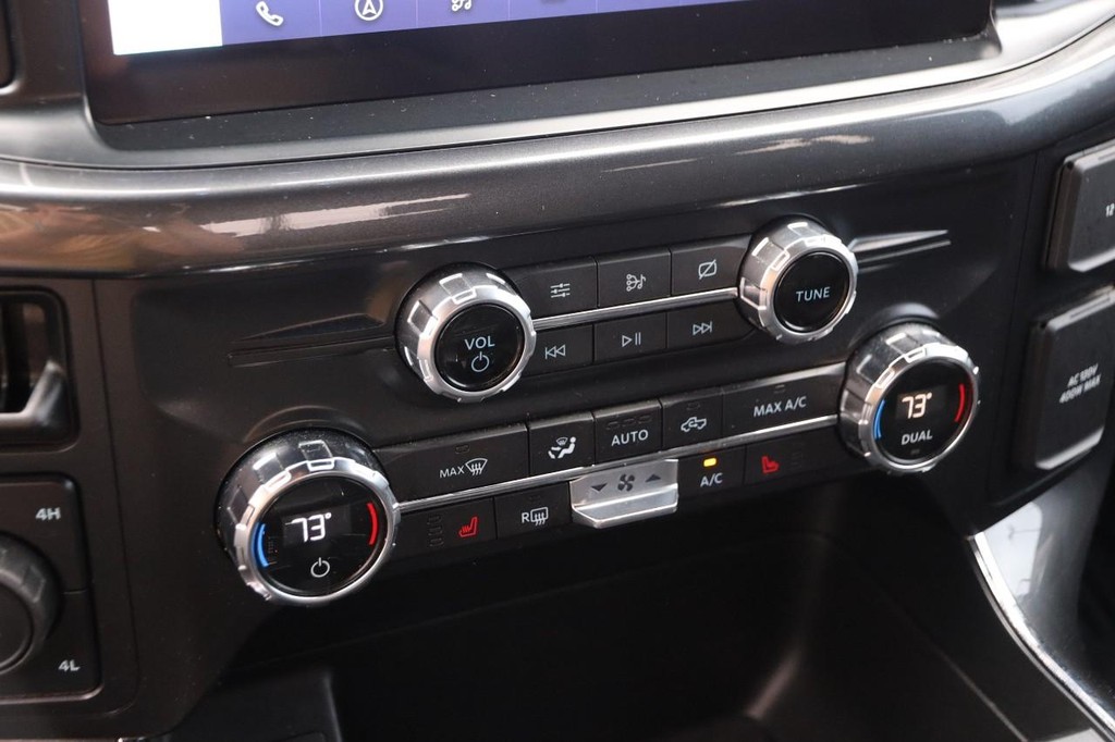 Ford F-150 Vehicle Full-screen Gallery Image 18