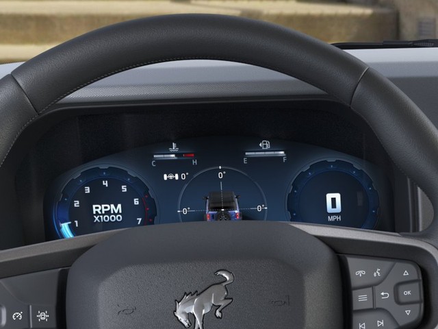Ford Bronco Vehicle Full-screen Gallery Image 13