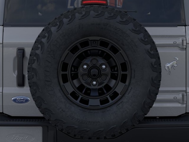 Ford Bronco Vehicle Full-screen Gallery Image 24