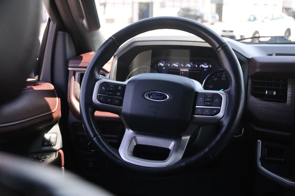 Ford Expedition Max Vehicle Full-screen Gallery Image 28