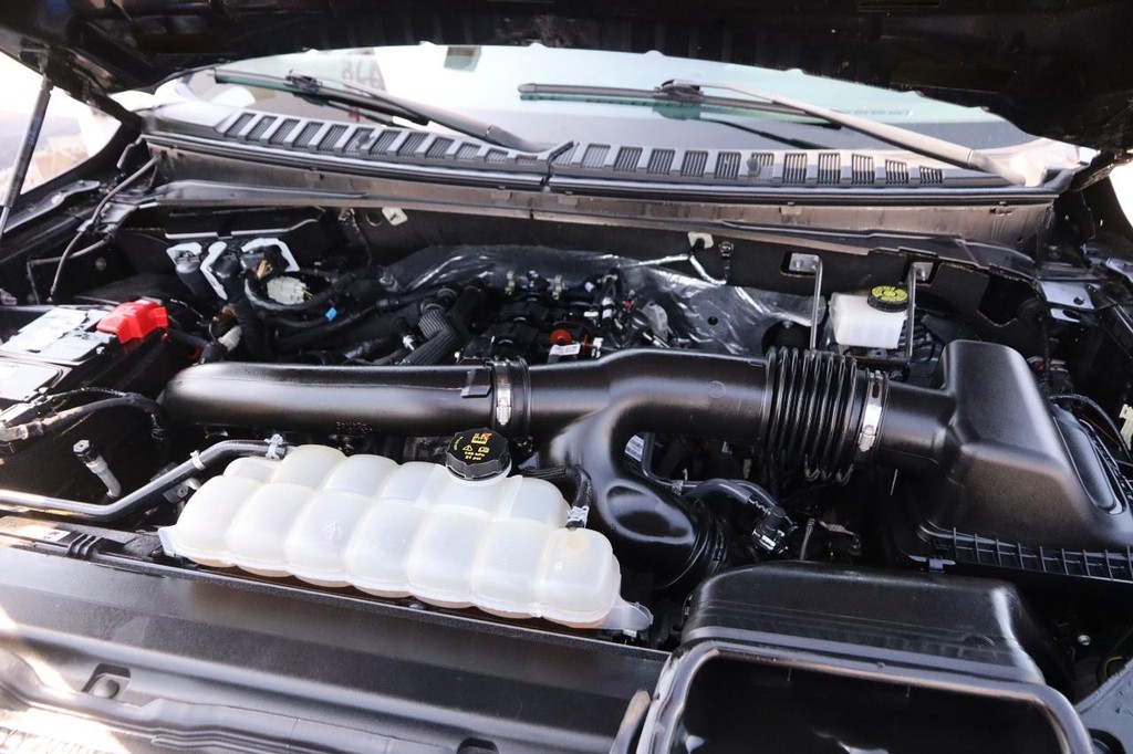 Ford Expedition Max Vehicle Full-screen Gallery Image 32