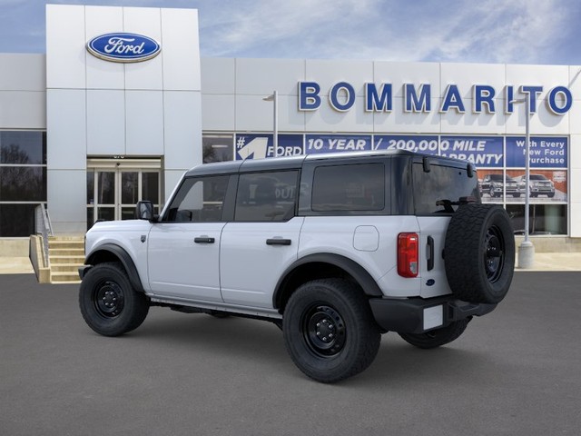 Ford Bronco Vehicle Full-screen Gallery Image 4