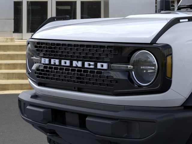 Ford Bronco Vehicle Full-screen Gallery Image 19
