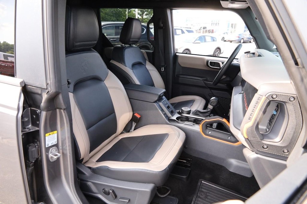 Ford Bronco Vehicle Full-screen Gallery Image 29