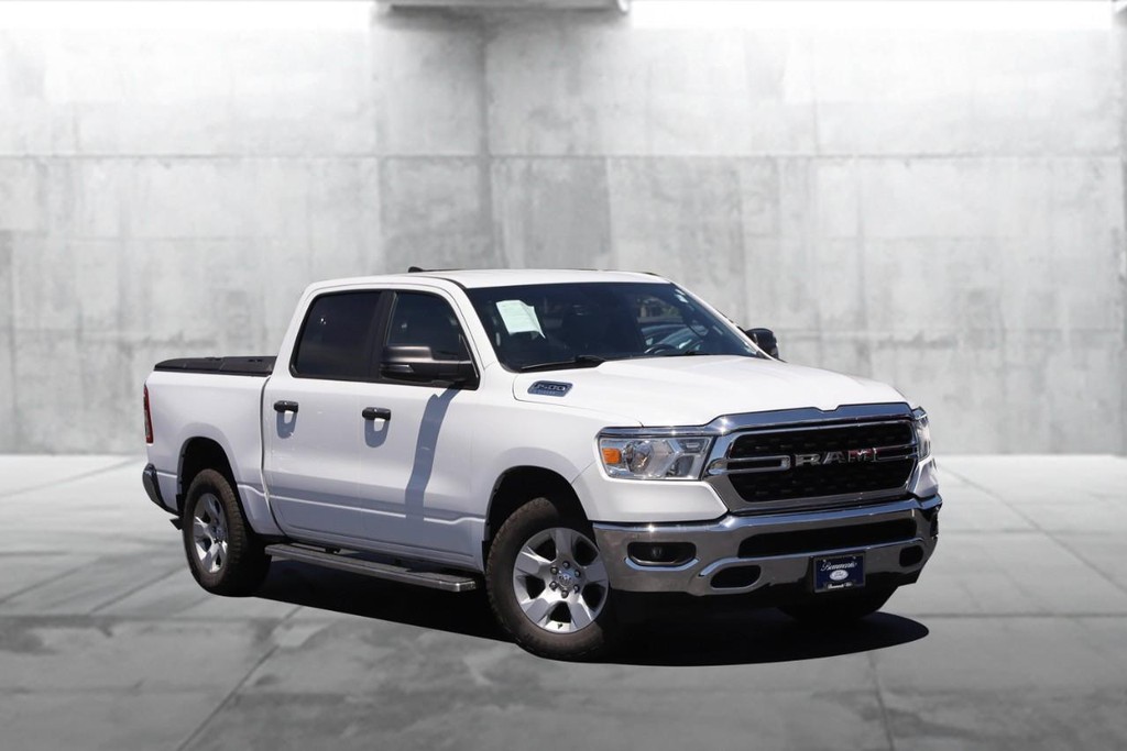 Ram 1500 Vehicle Full-screen Gallery Image 2