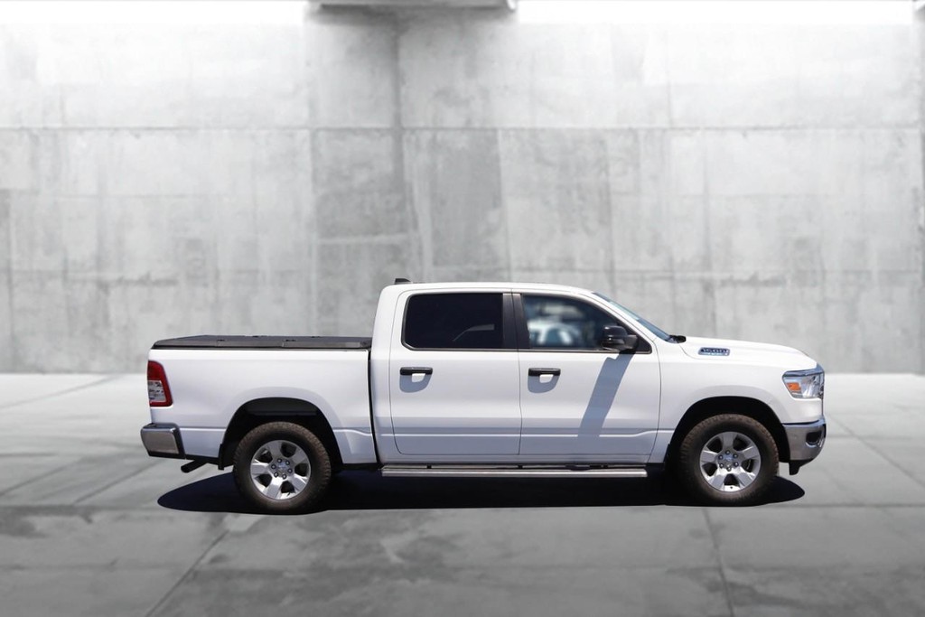 Ram 1500 Vehicle Full-screen Gallery Image 5
