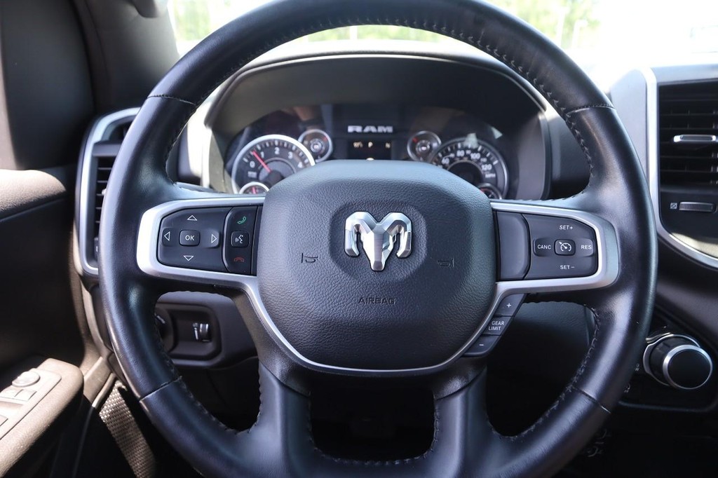 Ram 1500 Vehicle Full-screen Gallery Image 10