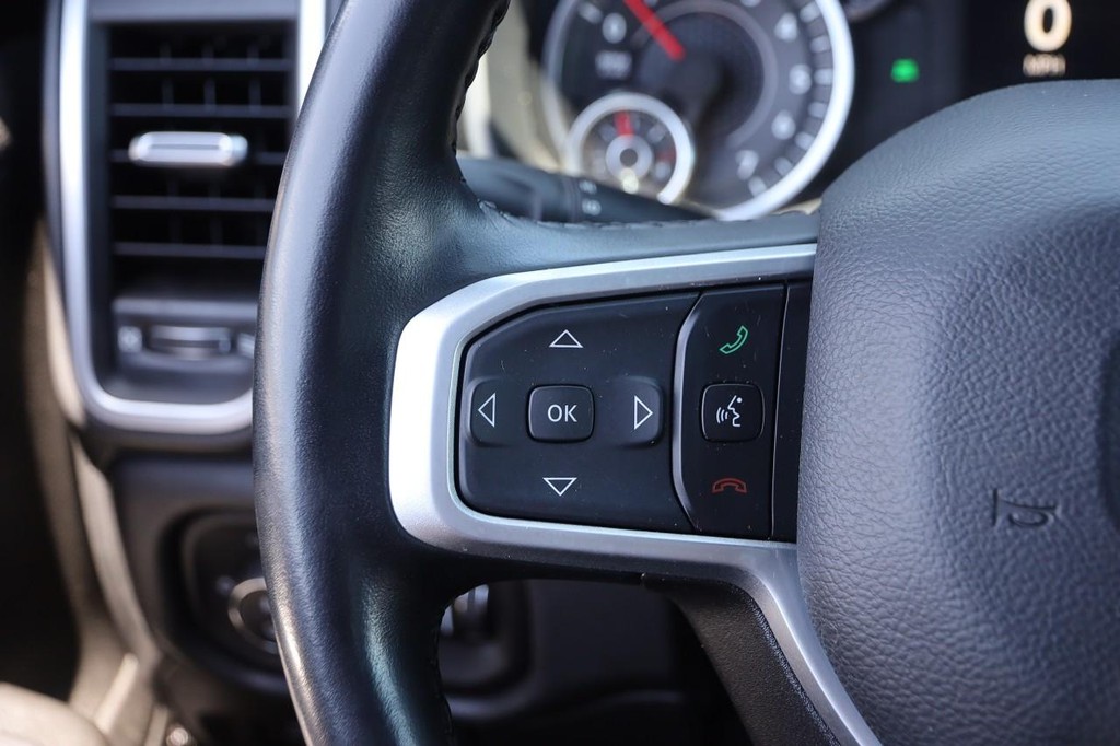 Ram 1500 Vehicle Full-screen Gallery Image 11