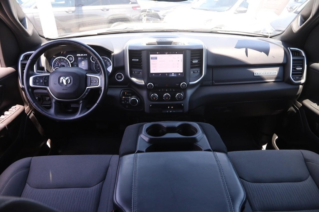 Ram 1500 Vehicle Full-screen Gallery Image 21