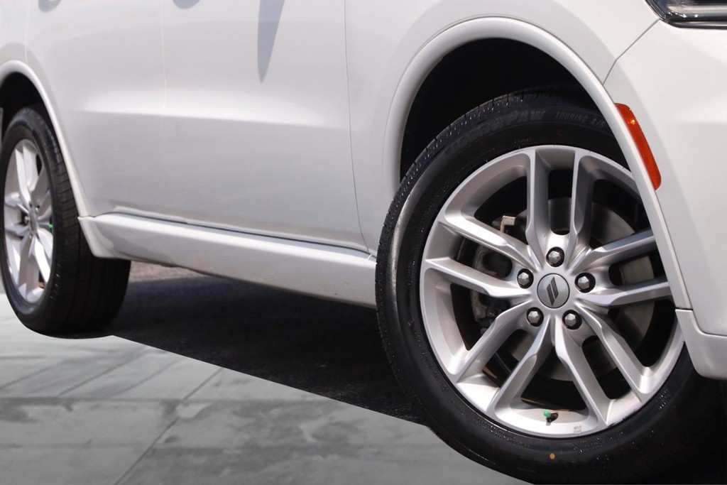 Dodge Durango Vehicle Full-screen Gallery Image 03