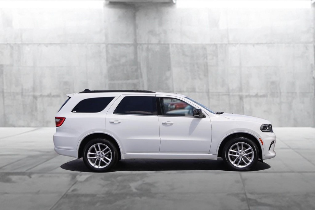 Dodge Durango Vehicle Full-screen Gallery Image 05