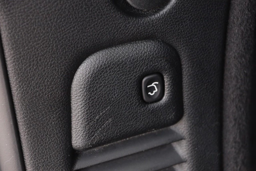Dodge Durango Vehicle Full-screen Gallery Image 08