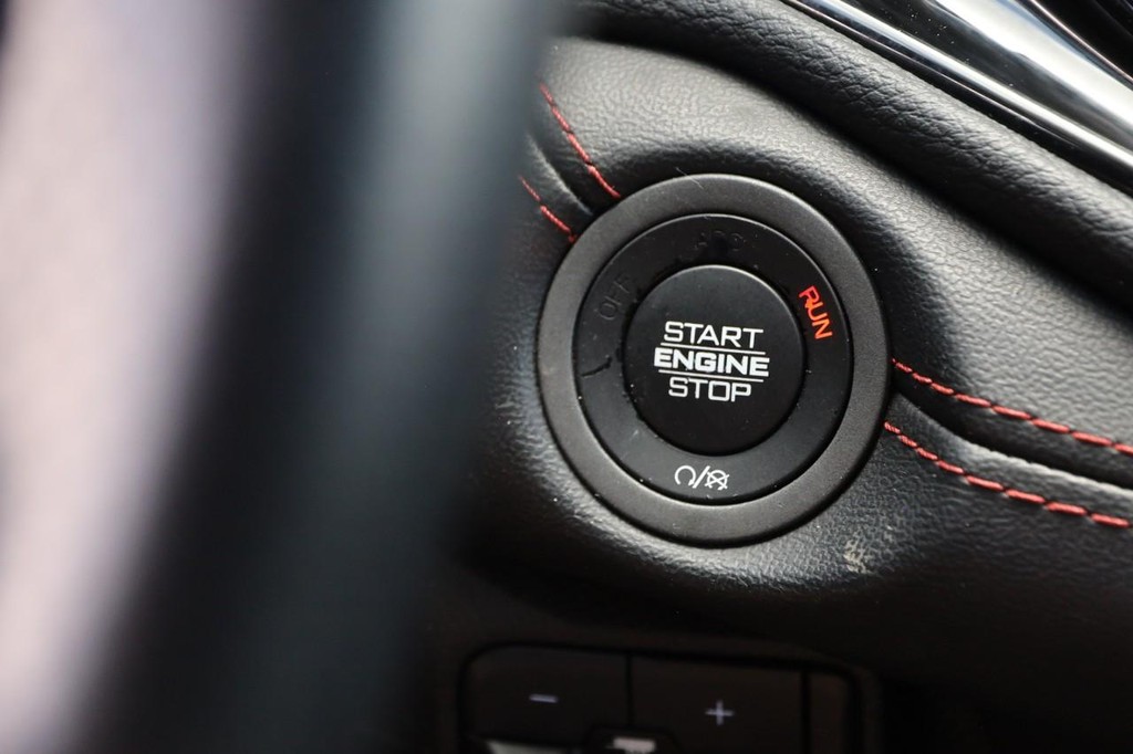 Dodge Durango Vehicle Full-screen Gallery Image 16