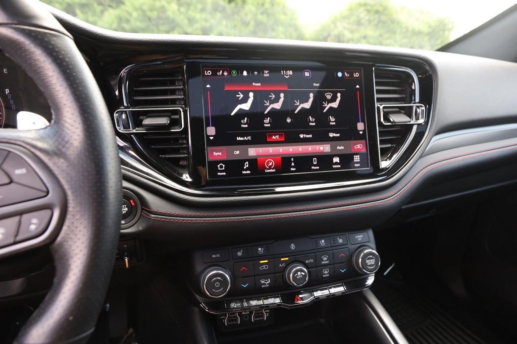 Dodge Durango Vehicle Full-screen Gallery Image 17