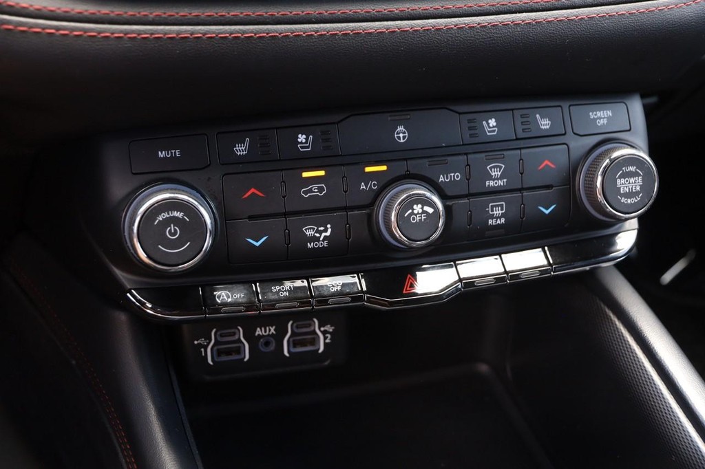 Dodge Durango Vehicle Full-screen Gallery Image 20