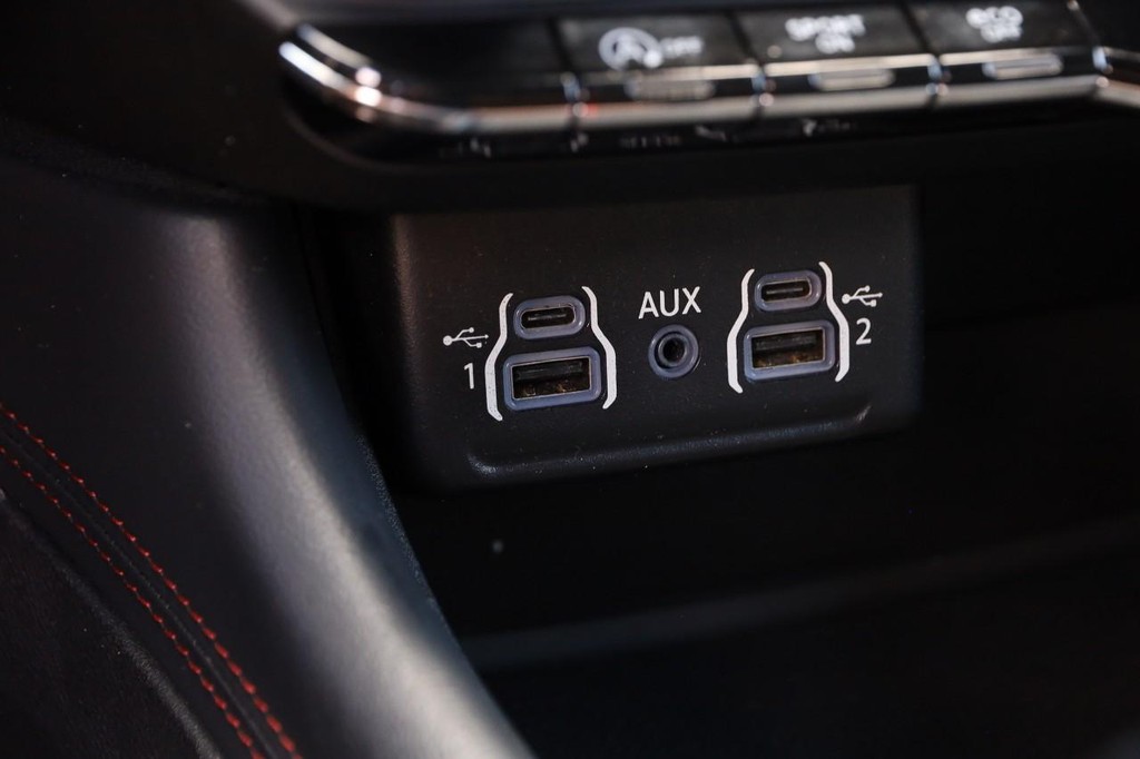 Dodge Durango Vehicle Full-screen Gallery Image 21