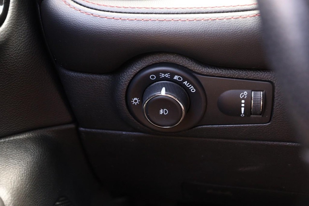 Dodge Durango Vehicle Full-screen Gallery Image 22