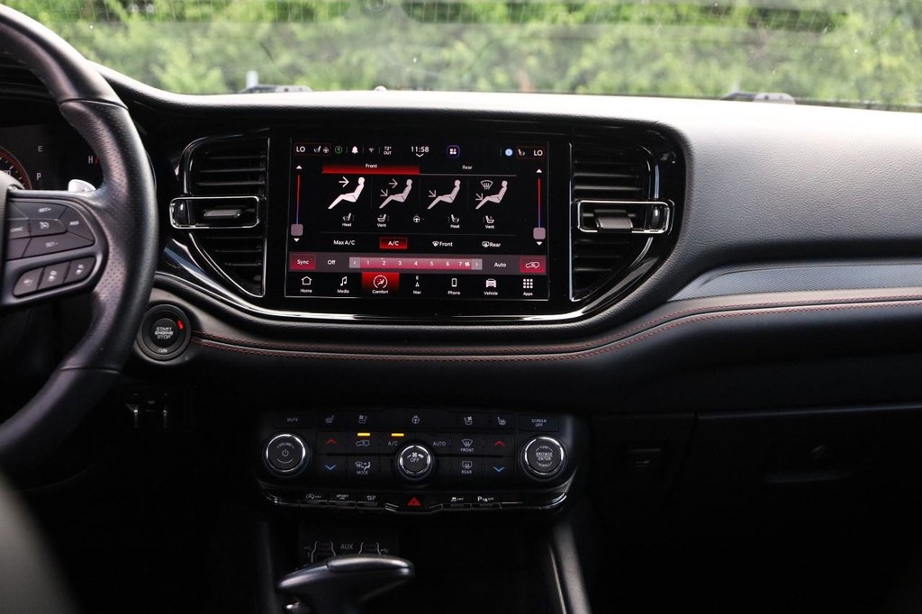 Dodge Durango Vehicle Full-screen Gallery Image 26