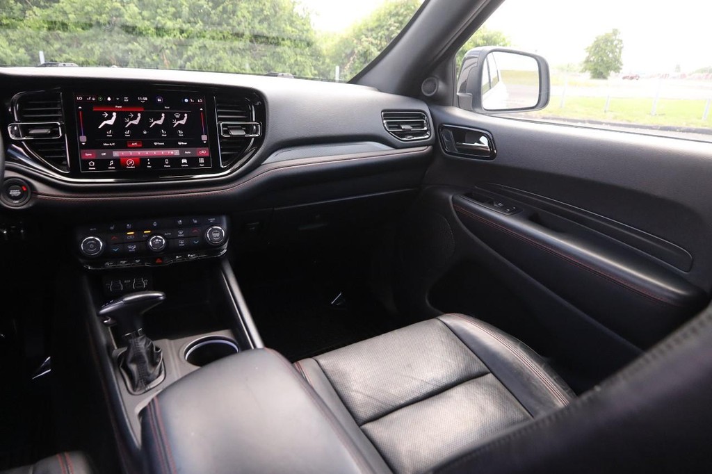 Dodge Durango Vehicle Full-screen Gallery Image 27