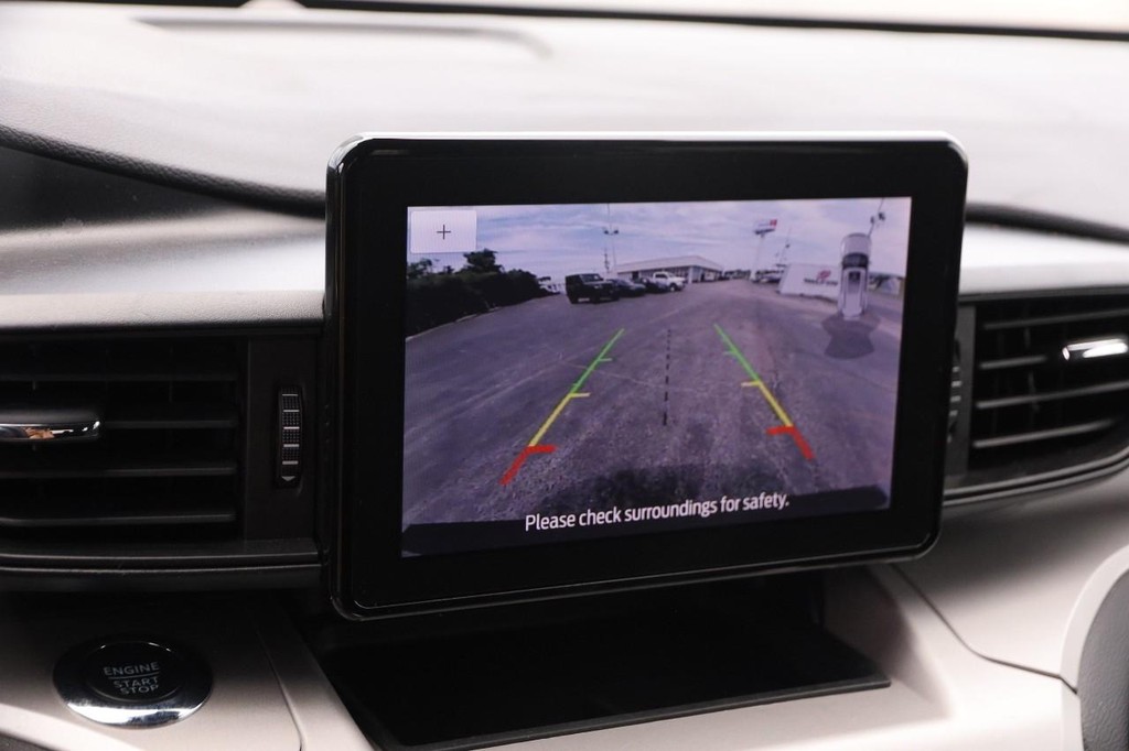 Ford Explorer Vehicle Full-screen Gallery Image 19
