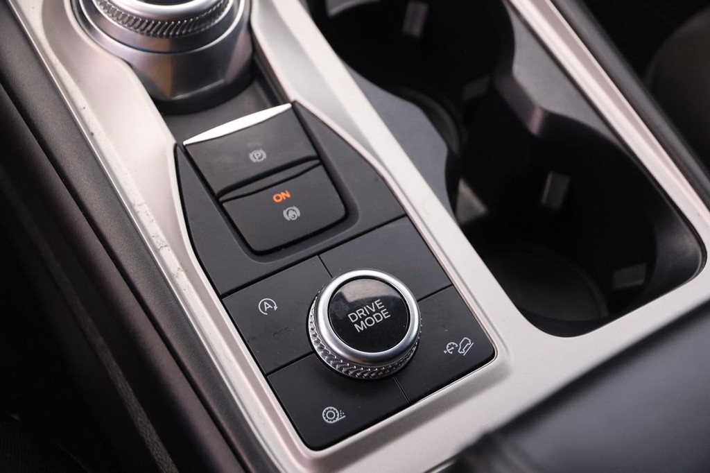 Ford Explorer Vehicle Full-screen Gallery Image 21