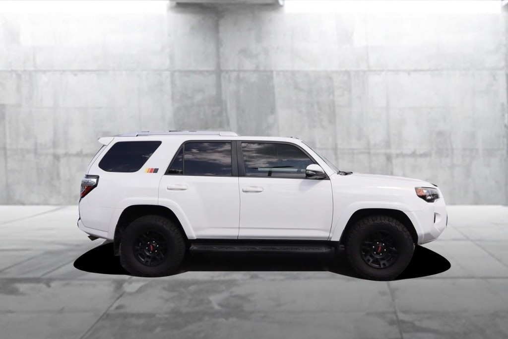 Toyota 4Runner Vehicle Image 05