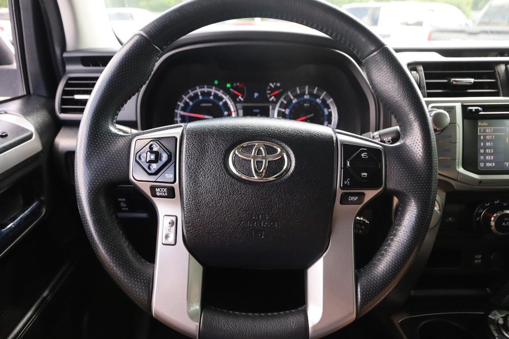 Toyota 4Runner Vehicle Image 11