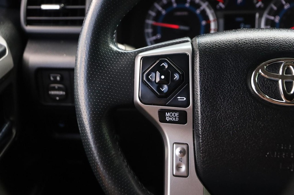 Toyota 4Runner Vehicle Image 12