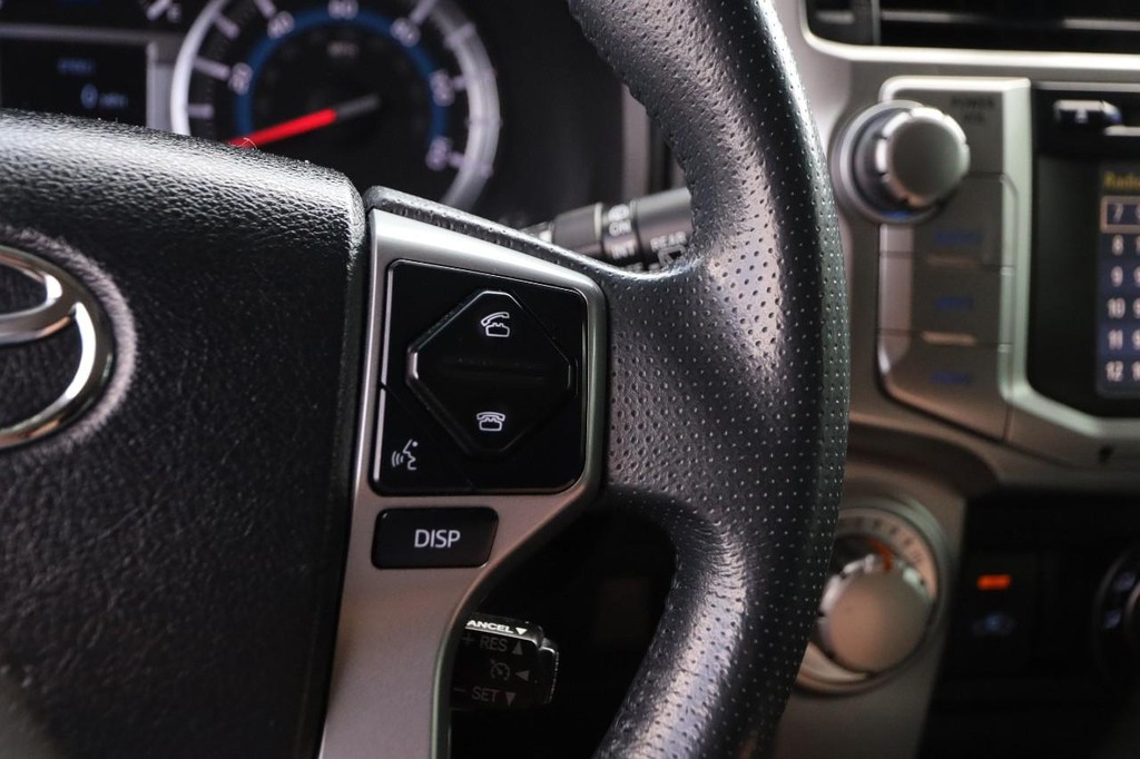 Toyota 4Runner Vehicle Image 13