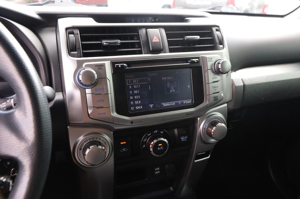 Toyota 4Runner Vehicle Image 15