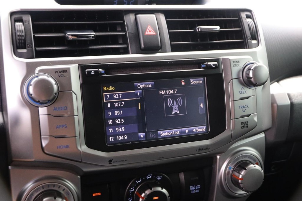 Toyota 4Runner Vehicle Image 16
