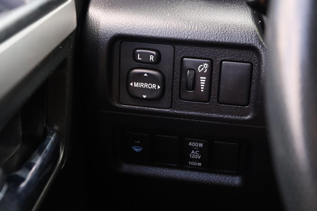 Toyota 4Runner Vehicle Image 21