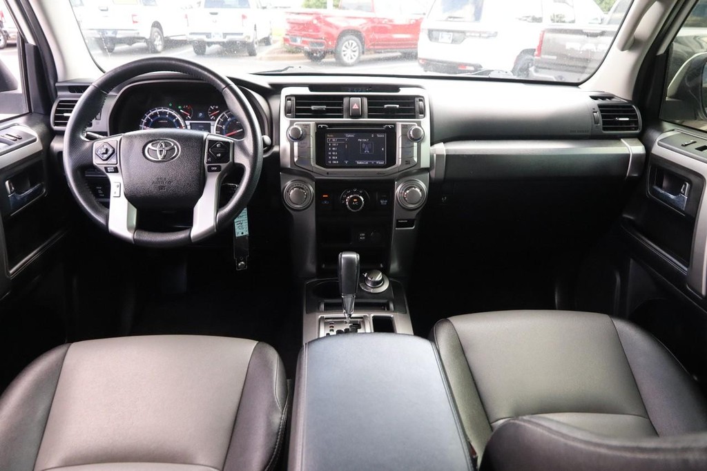 Toyota 4Runner Vehicle Image 22