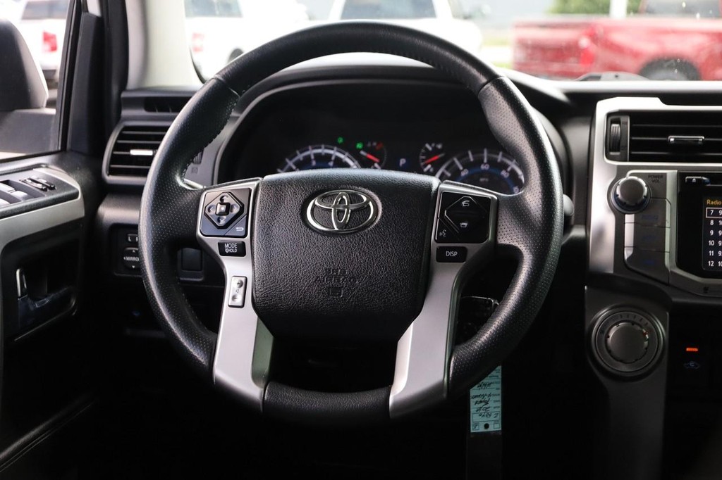 Toyota 4Runner Vehicle Image 24