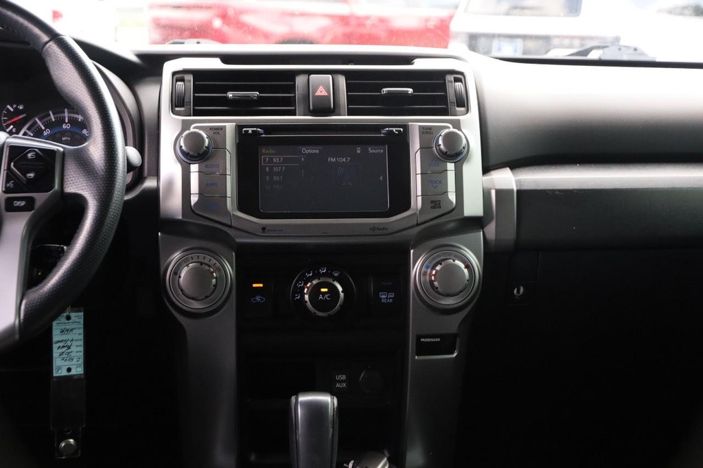 Toyota 4Runner Vehicle Image 25