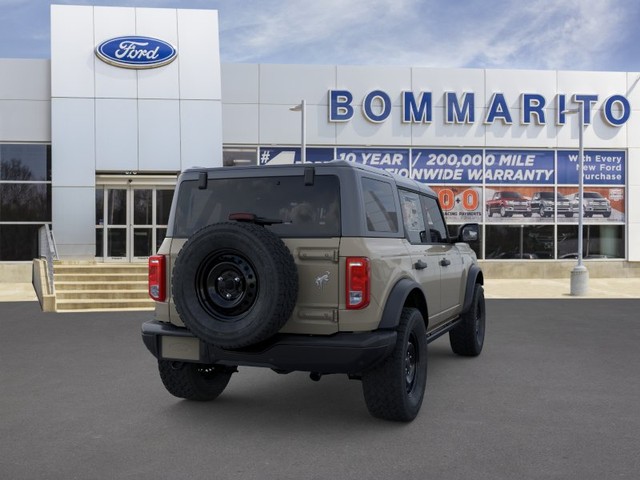 Ford Bronco Vehicle Full-screen Gallery Image 8
