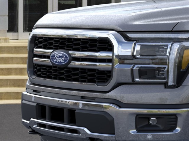 Ford F-150 Vehicle Full-screen Gallery Image 17