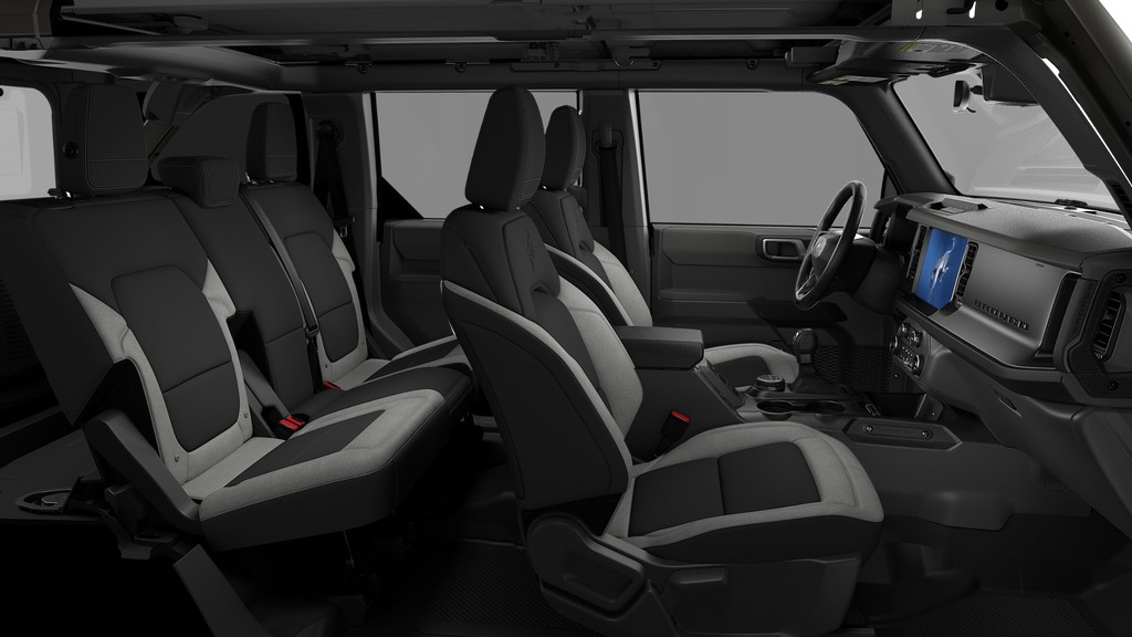 Ford Bronco Vehicle Full-screen Gallery Image 6