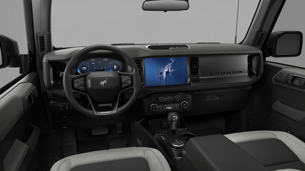 Ford Bronco Vehicle Full-screen Gallery Image 7
