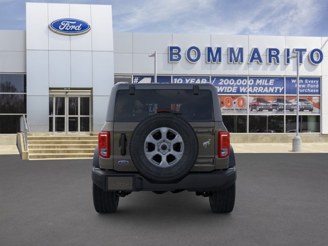 Ford Bronco Vehicle Full-screen Gallery Image 5